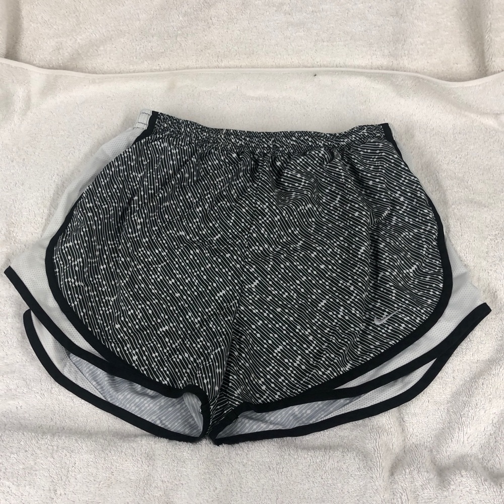 NIKE TEMPO SHORTS